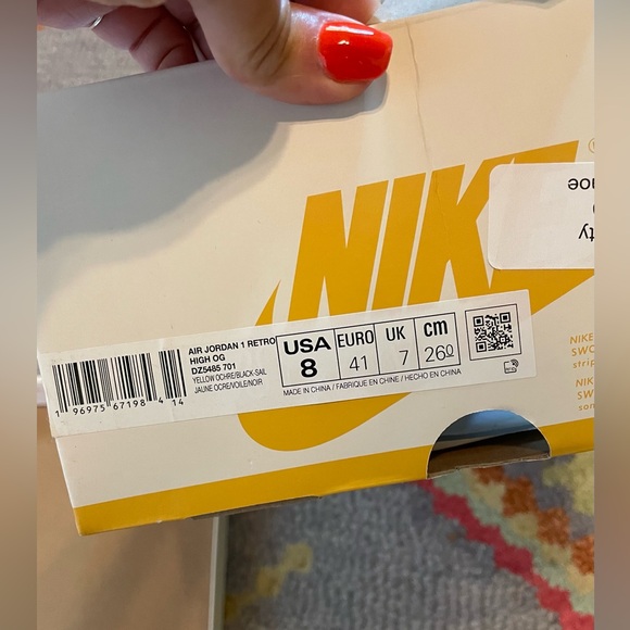 Nike JORDANS  High-Top Sneakers - Picture 7 of 13